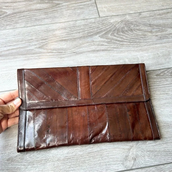 Vintage Eel Skin  Brown Minimalist Boho Clutch Made in Korea - Picture 1 of 14